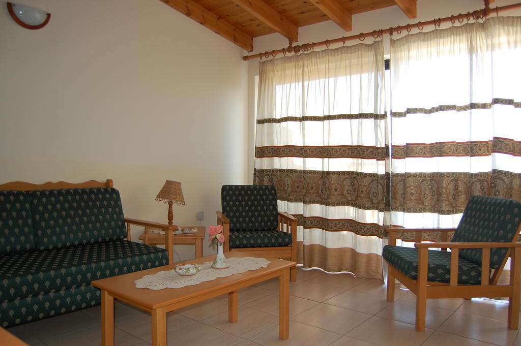 Nicos & Olympia Apartments Polis Room photo