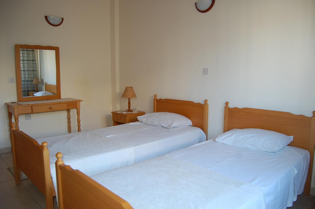 Nicos & Olympia Apartments Polis Room photo